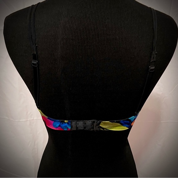 Beautiful & Sexy Victoria’s Secret Multicolored Flower Bra, Size 34B - Picture 6 of 7
